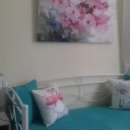 Beachfront Neoclassical Дом отдыха *