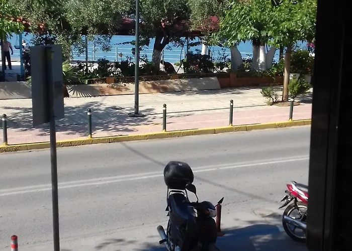 Beachfront Neoclassical