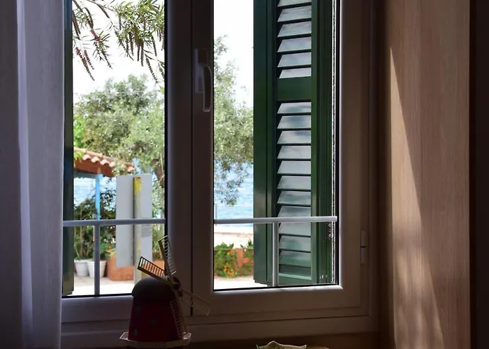 Casa de Férias Beachfront Neoclassical Calamata